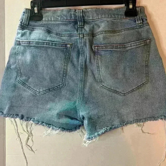 Cooper Key size 5 distress denim jean shorts with the sides cut off - Picture 2 of 10
